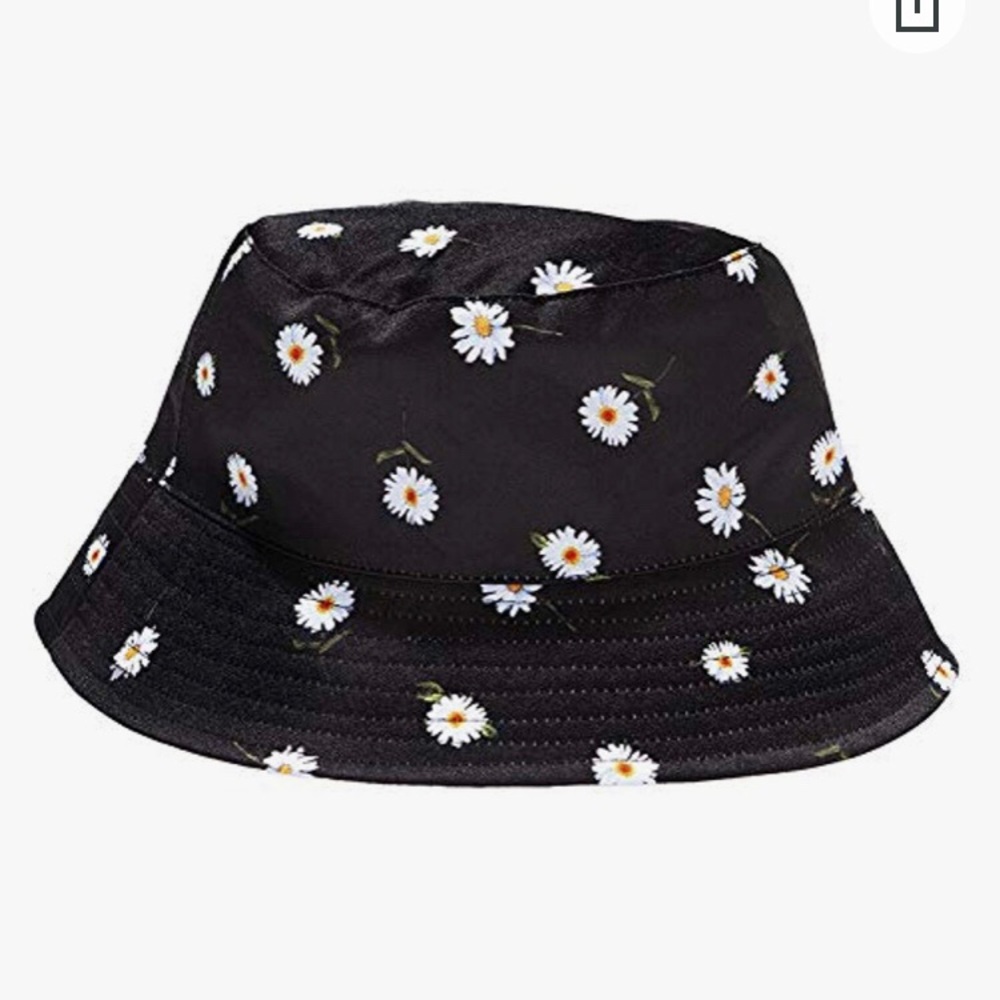 Alice & Olivia Bucket Hat with flowers